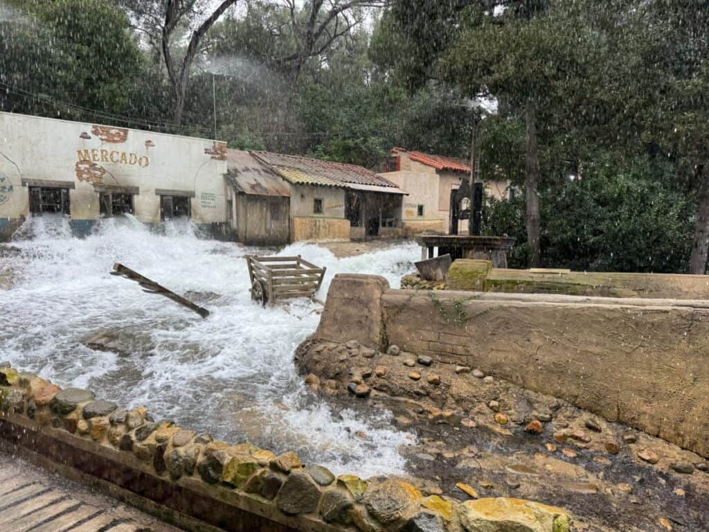 Flash Flood special effect scene on the Studio Tour