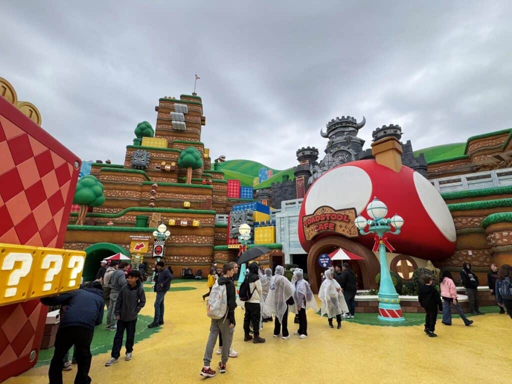 Toadstool Cafe at Super Nintendo World