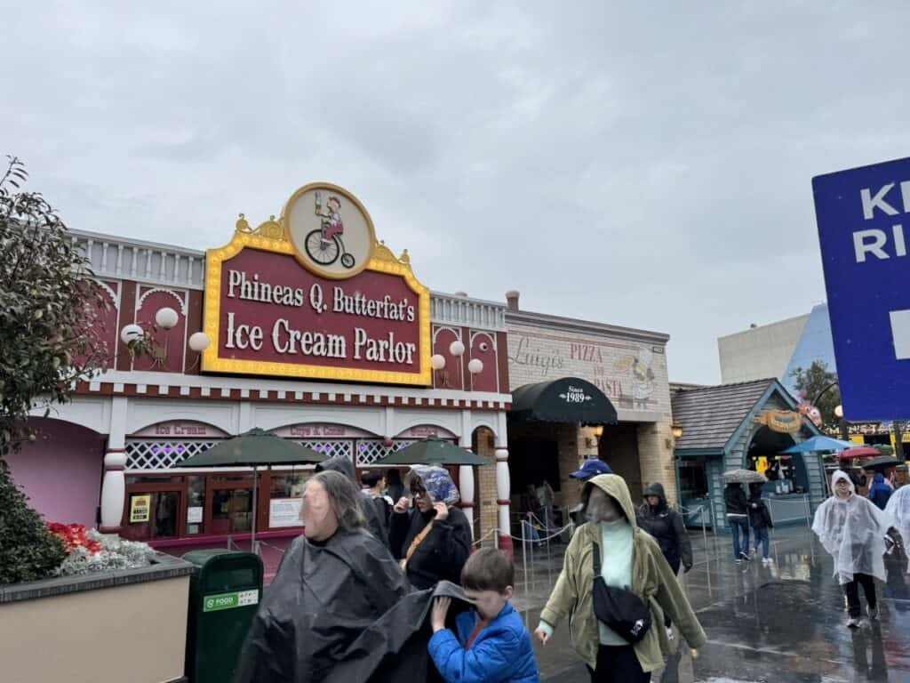 Ice Cream Parlor and Luigi's Pizza and Pasta